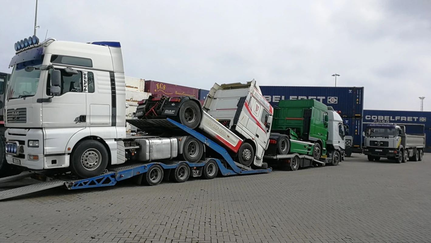 Разборка тягачей DAF в Чабанах